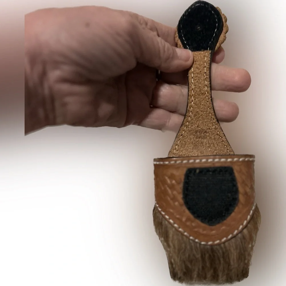 Cowboy Hand Tooled Leather Pouch Metal Belt Hook small phone